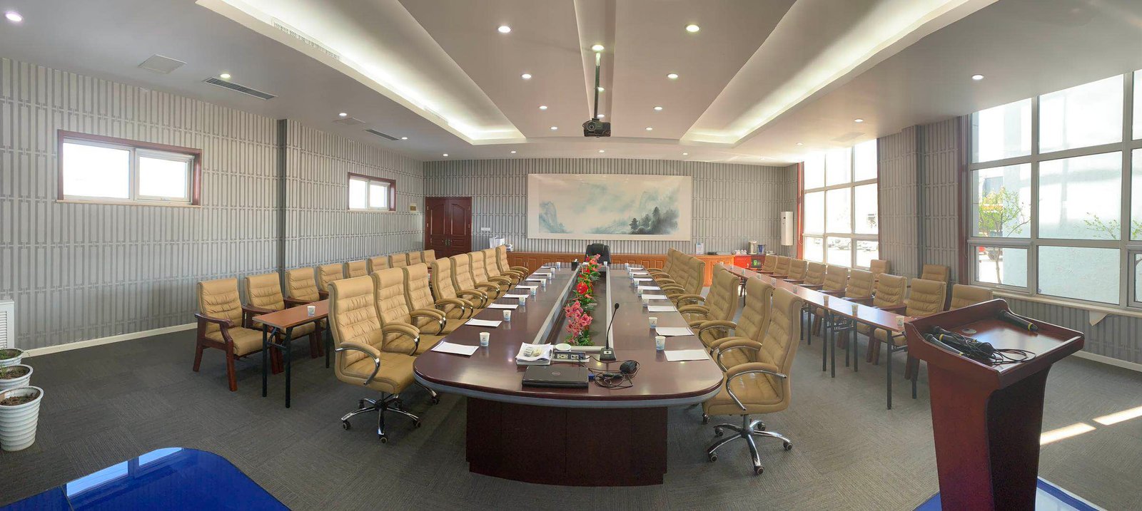 Project meeting used to review elevator references in Chinese public and commercial buildings